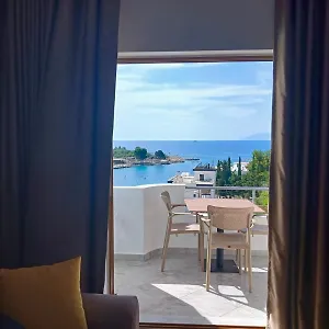 Dine , Ksamil Arnavutluk
